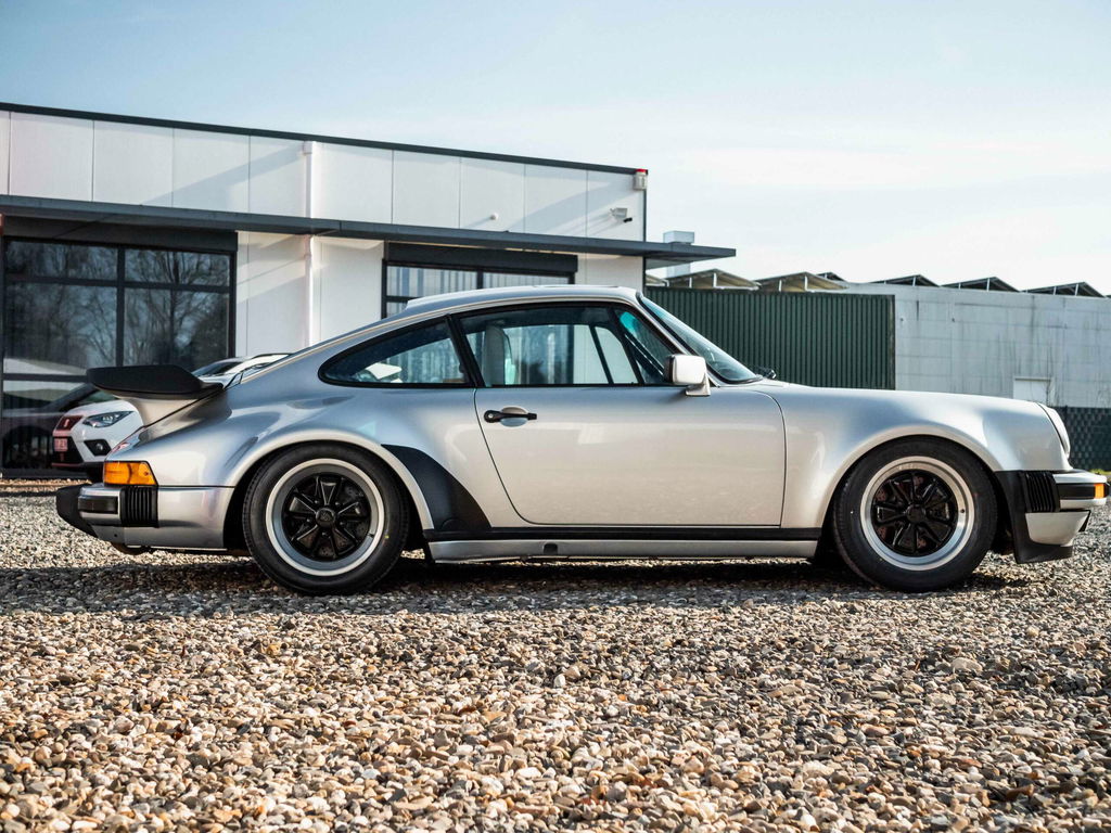 Porsche 911 Turbo 3.3