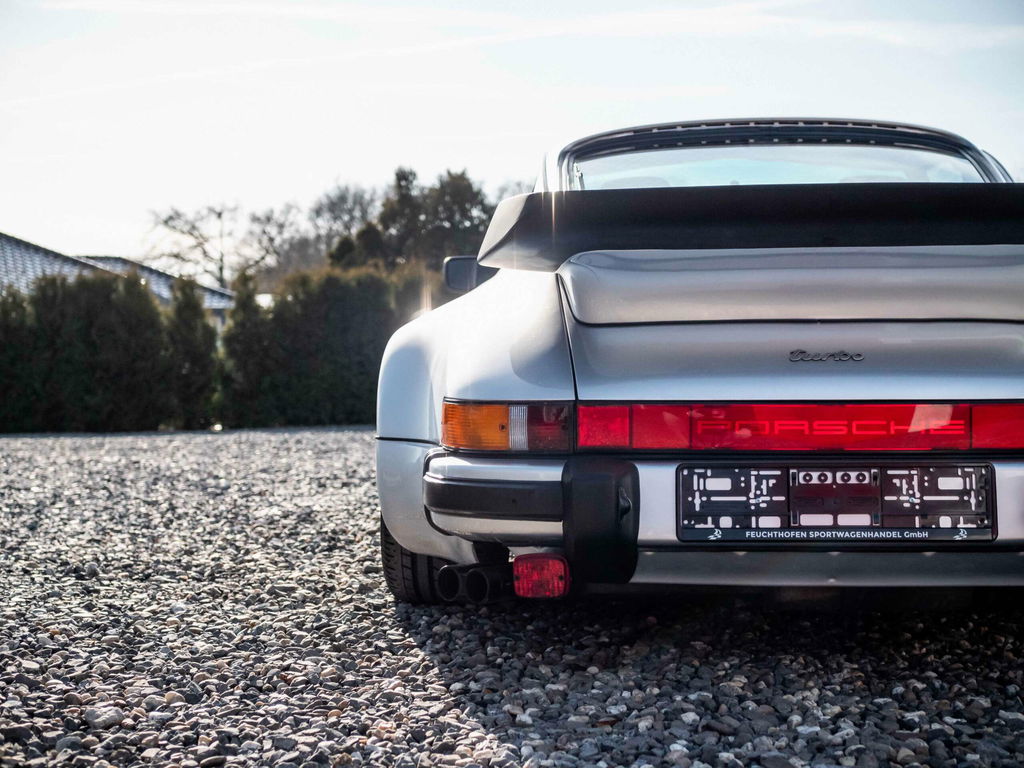 Porsche 911 Turbo 3.3