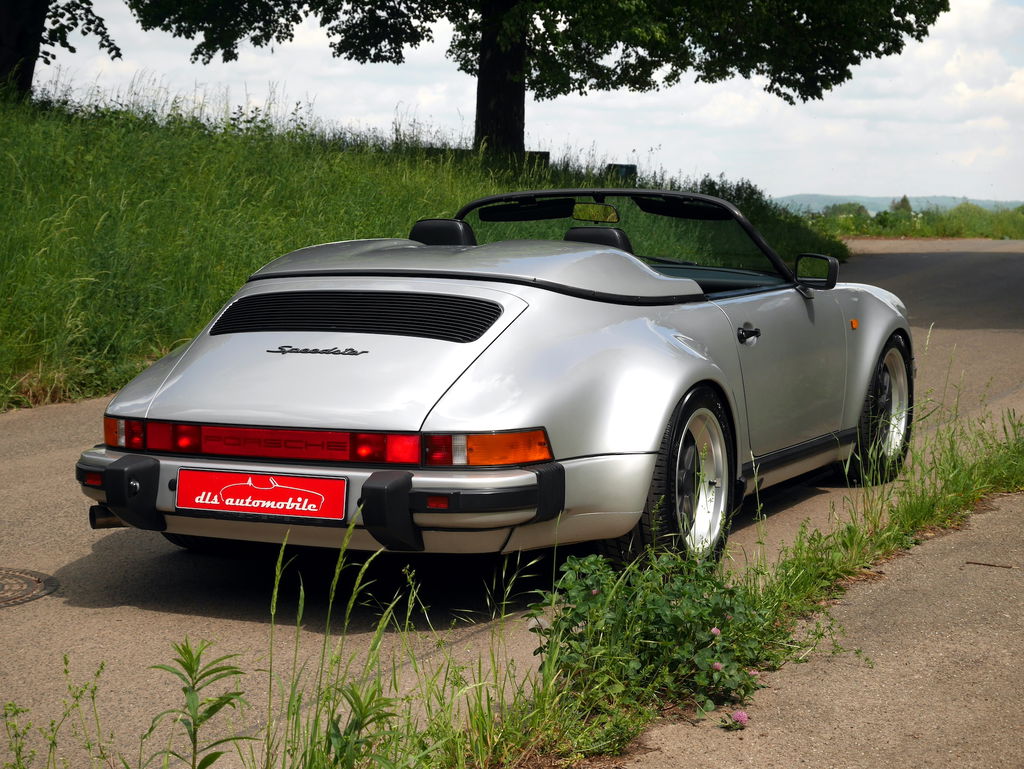 Porsche 911 Carrera 3.2 Speedster