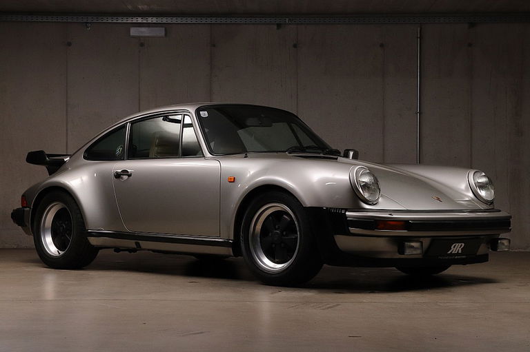 Porsche 911 Turbo 3.3