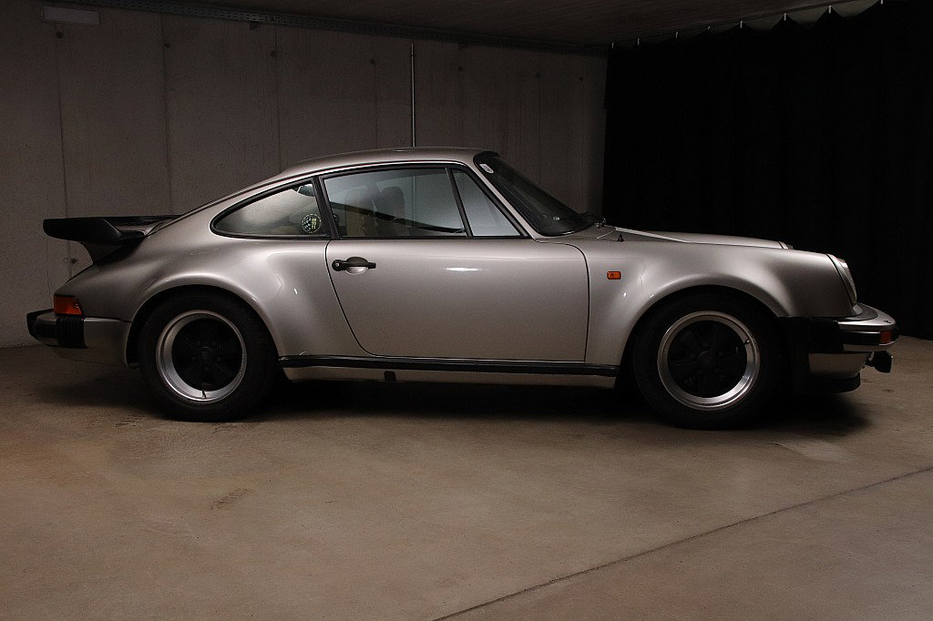 Porsche 911 Turbo 3.3