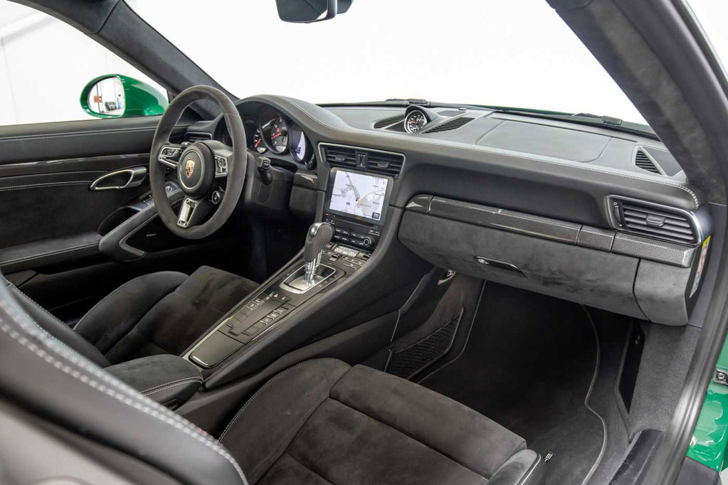 Porsche 991.2 Carrera GTS