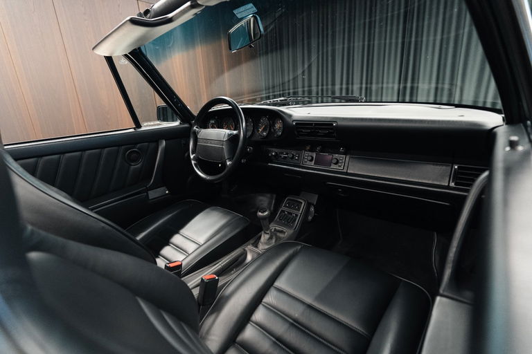 Porsche 964 Carrera 4