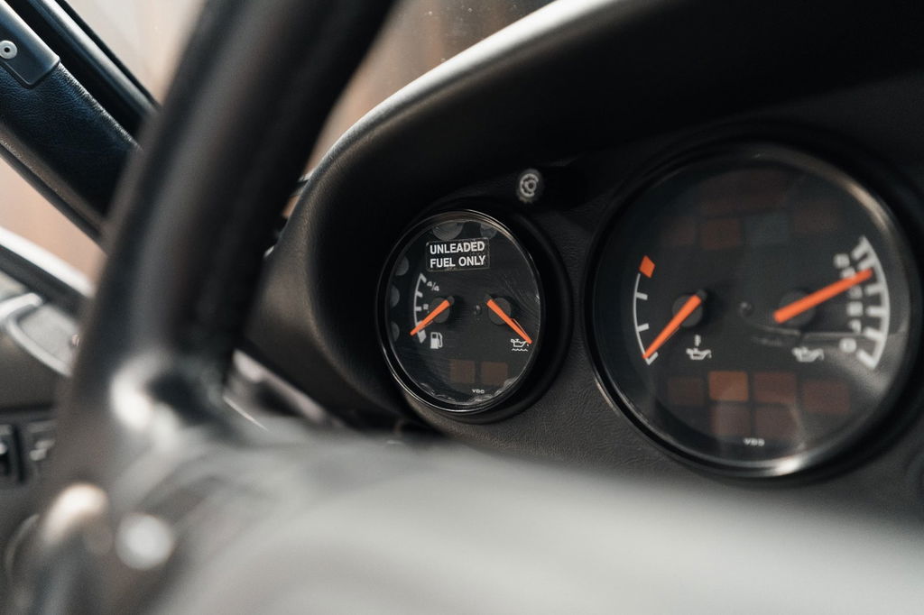 Porsche 964 Carrera 4