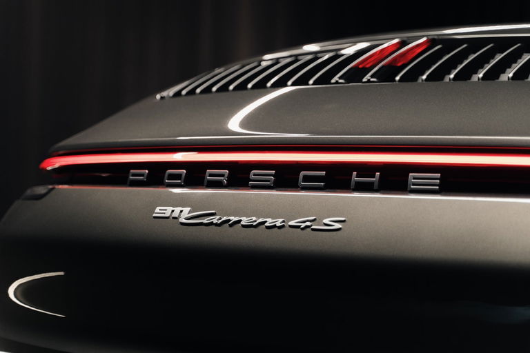 Porsche 992 Carrera 4S