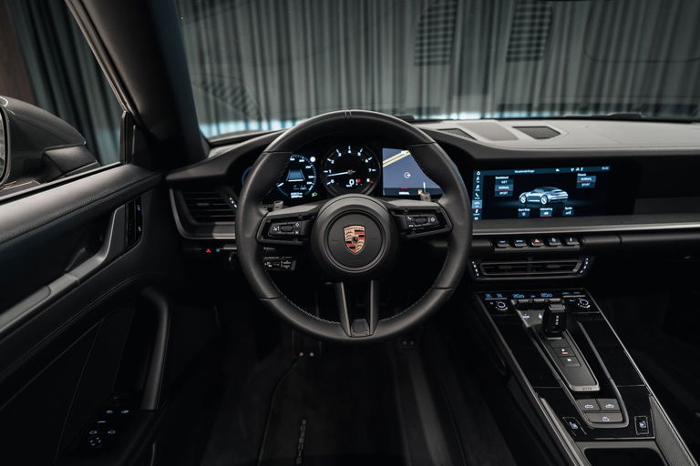 Porsche 992 Carrera 4S