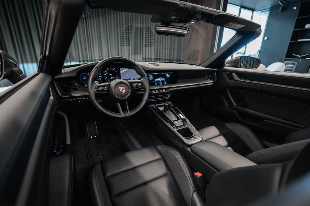 Porsche 992 Carrera 4S