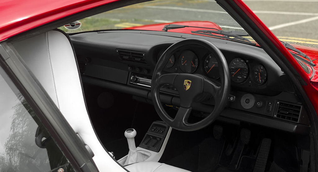 Porsche 964 Carrera 4