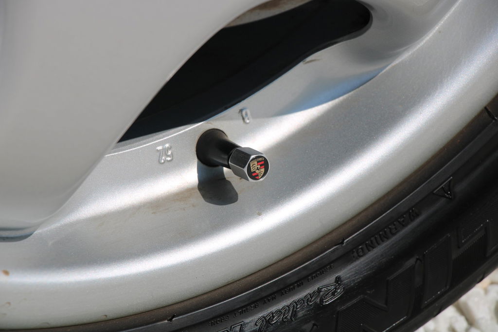 Porsche 964 Carrera 2 Speedster