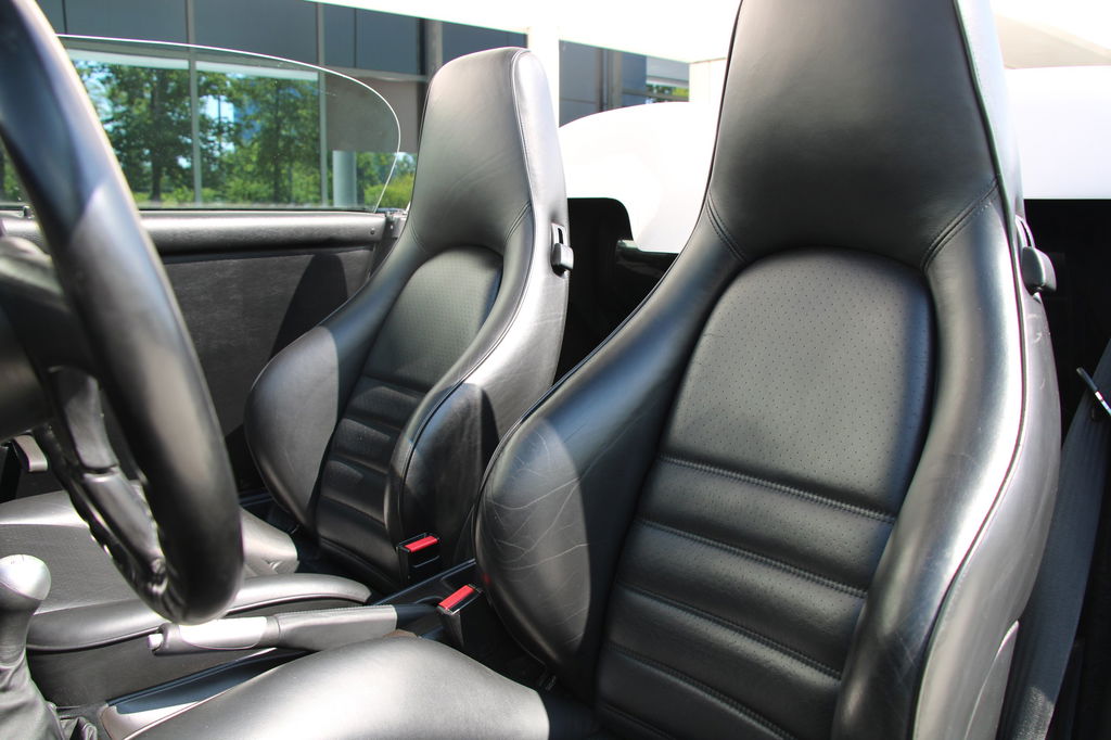 Porsche 964 Carrera 2 Speedster