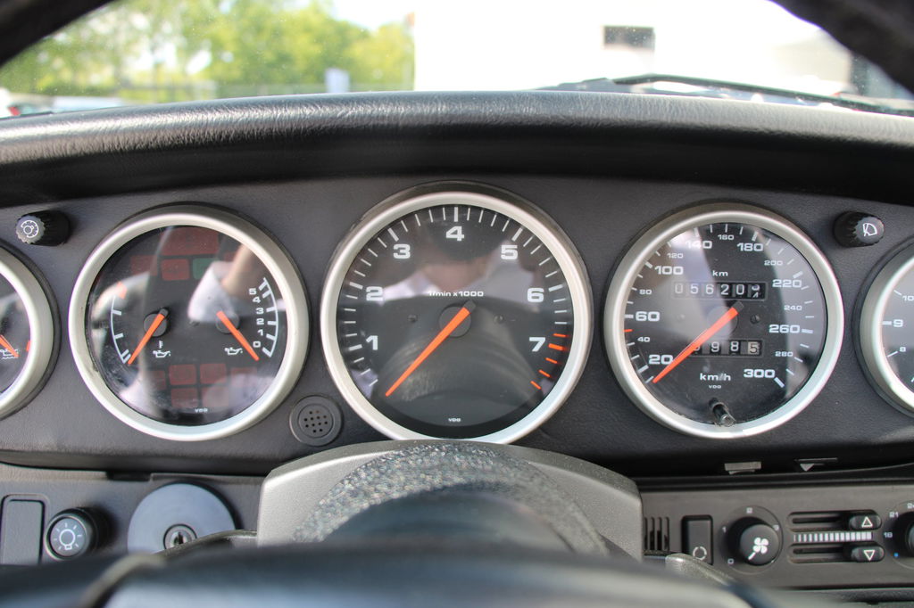 Porsche 964 Carrera 2 Speedster