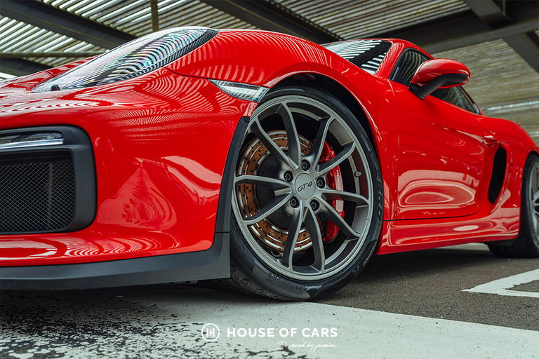 Porsche 981 Cayman GT4