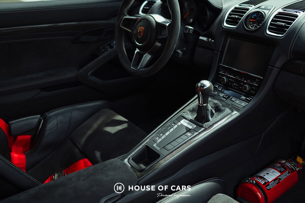Porsche 981 Cayman GT4