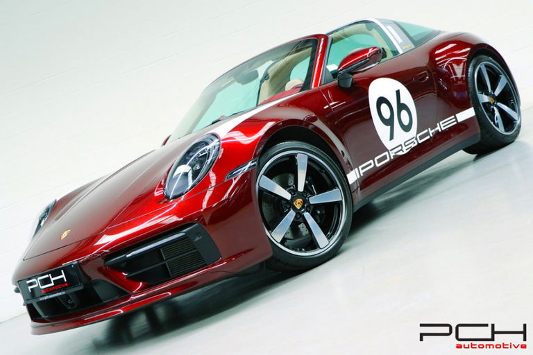 Porsche 992 Heritage Design Edition