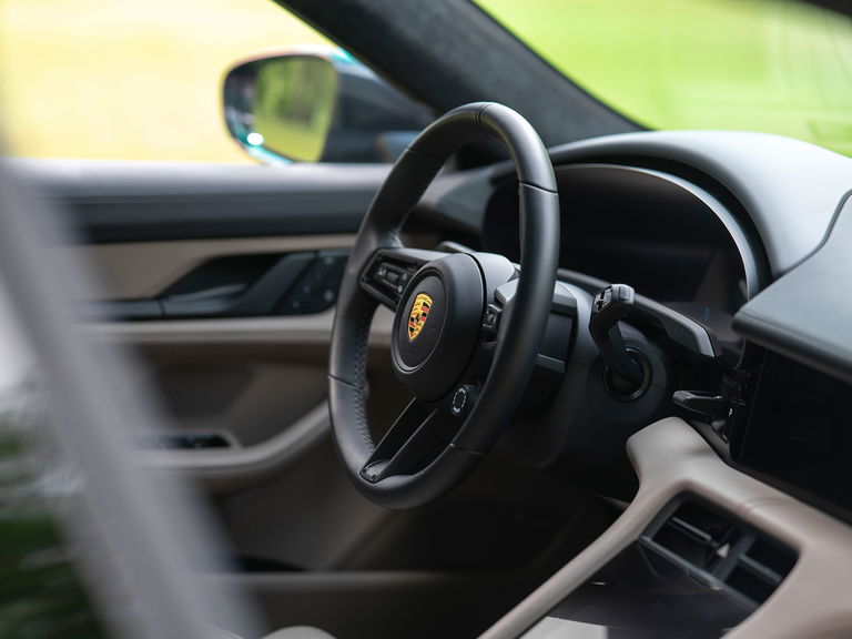 Porsche Taycan Turbo Cross Turismo