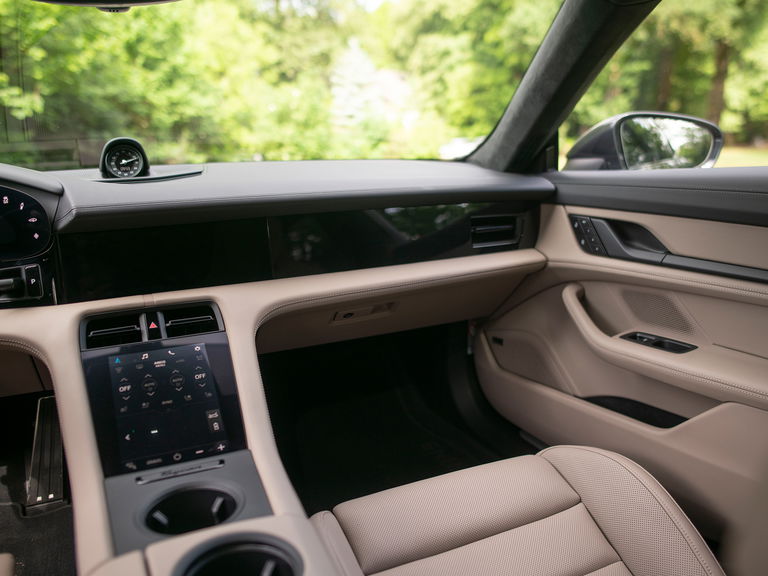 Porsche Taycan Turbo Cross Turismo