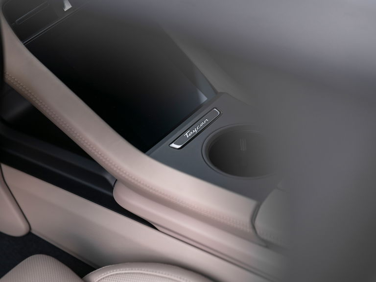 Porsche Taycan Turbo Cross Turismo