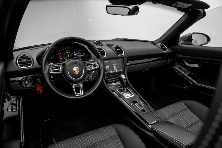 Porsche 718 Boxster T