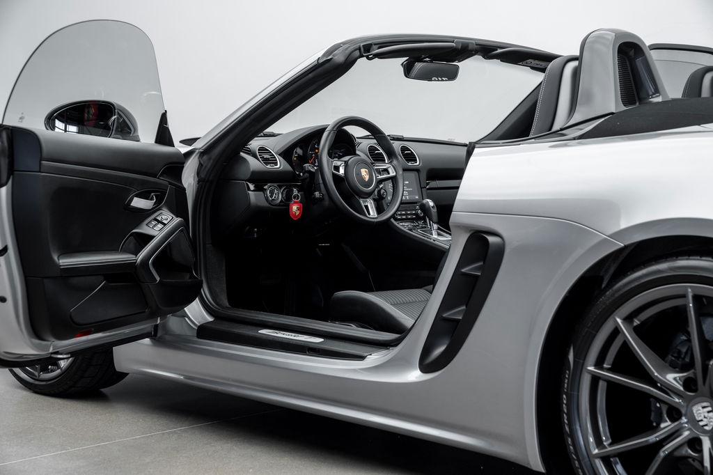 Porsche 718 Boxster T