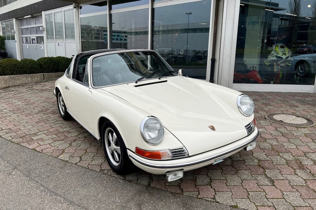 Porsche 911 E