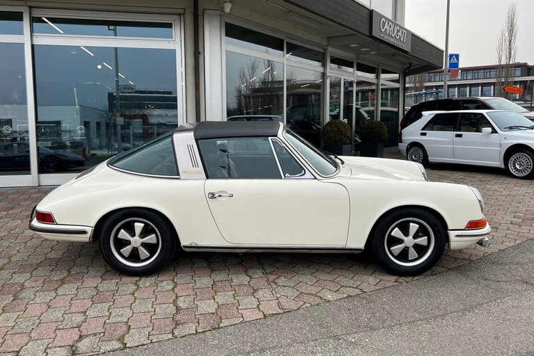 Porsche 911 E