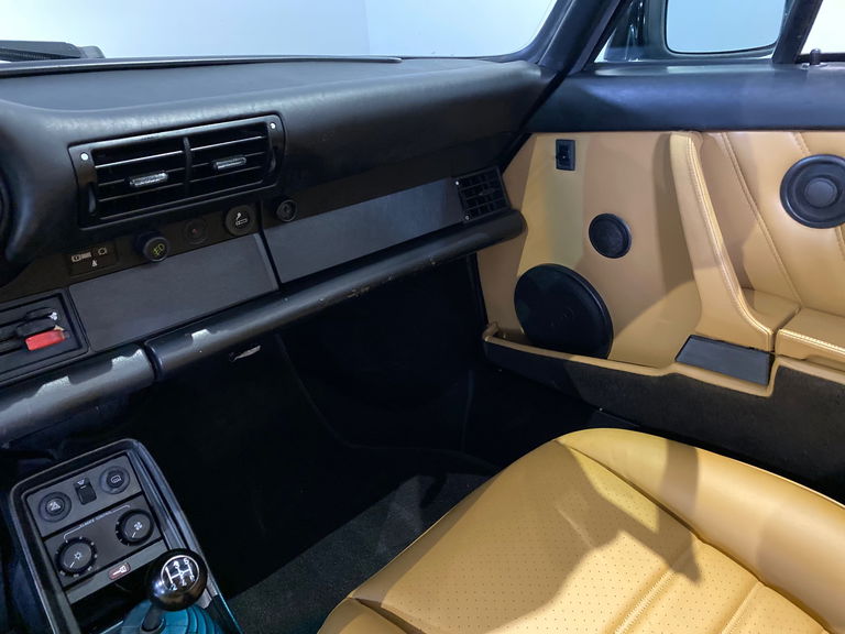 Porsche 911 Carrera 3.2 (US)