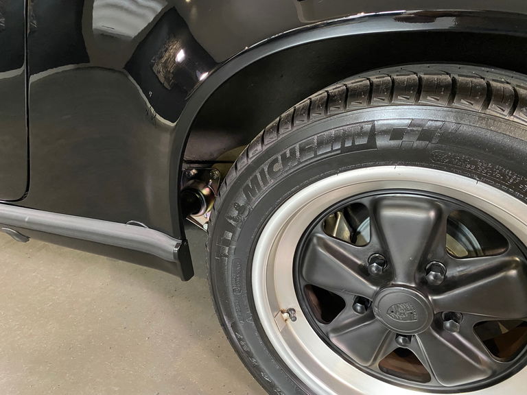 Porsche 911 Carrera 3.2 (US)