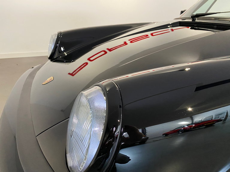 Porsche 911 Carrera 3.2 (US)