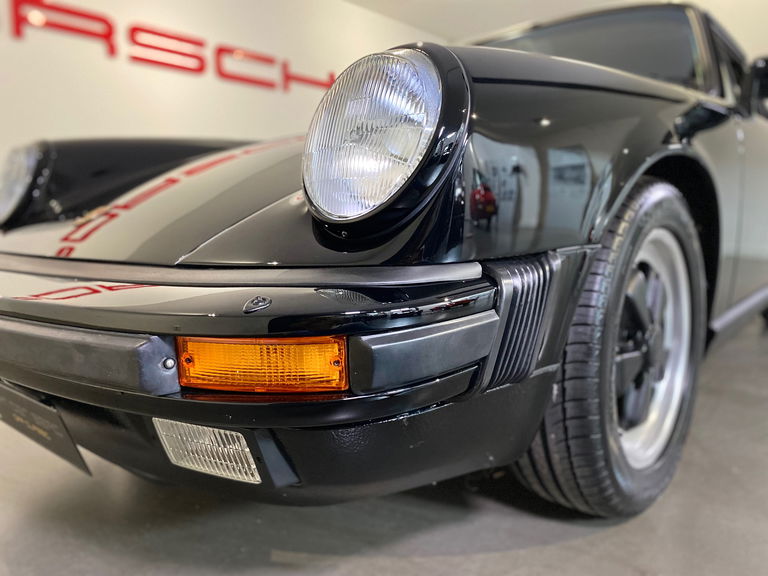 Porsche 911 Carrera 3.2 (US)