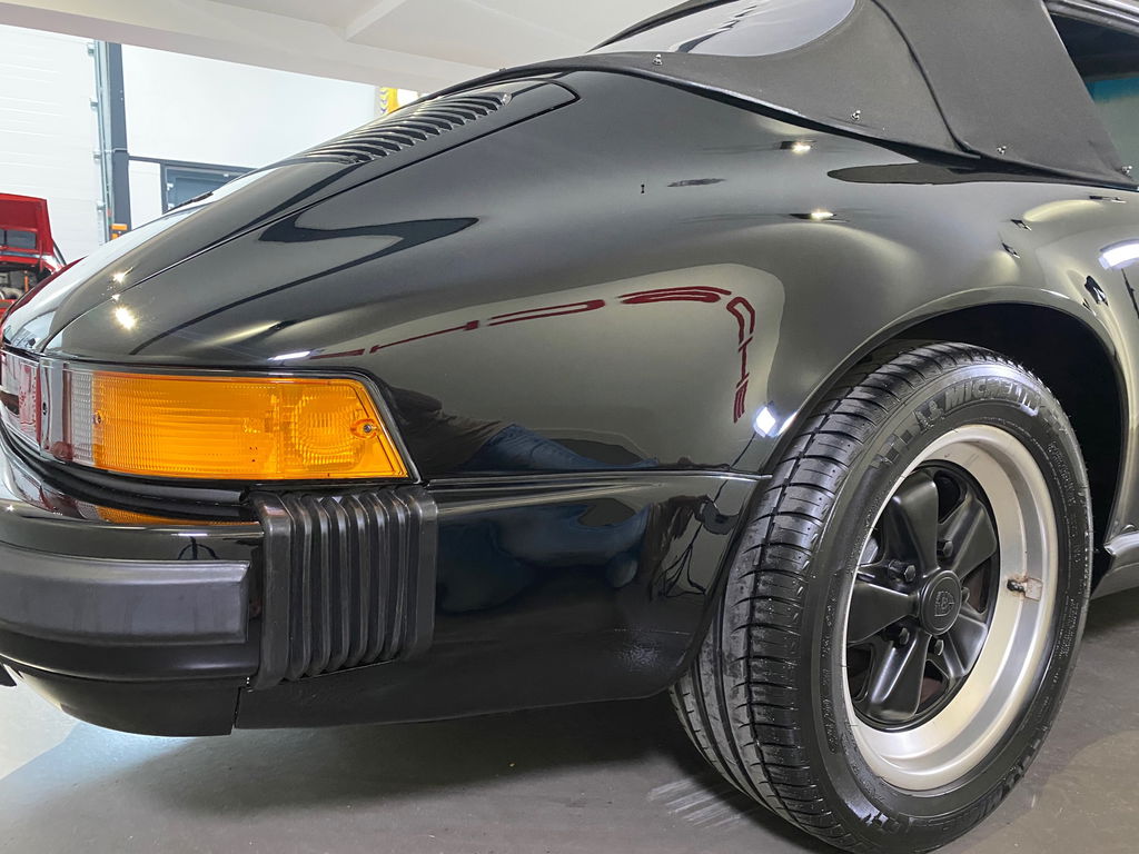 Porsche 911 Carrera 3.2 (US)