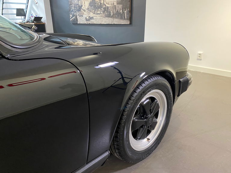 Porsche 911 Carrera 3.2 (US)