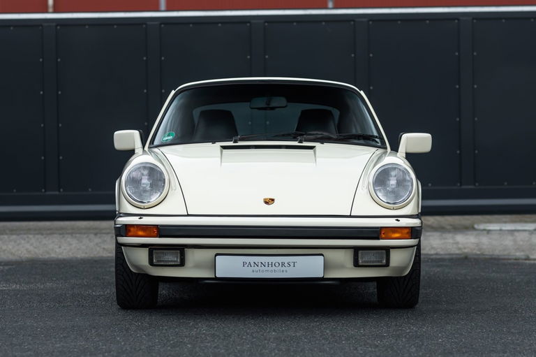 Porsche 911 Carrera 3.2 (US)