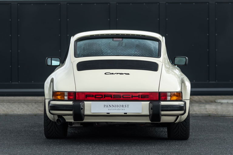 Porsche 911 Carrera 3.2 (US)