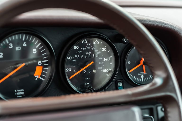 Porsche 911 Carrera 3.2 (US)