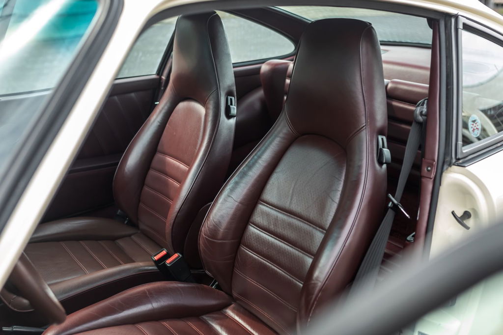 Porsche 911 Carrera 3.2 (US)