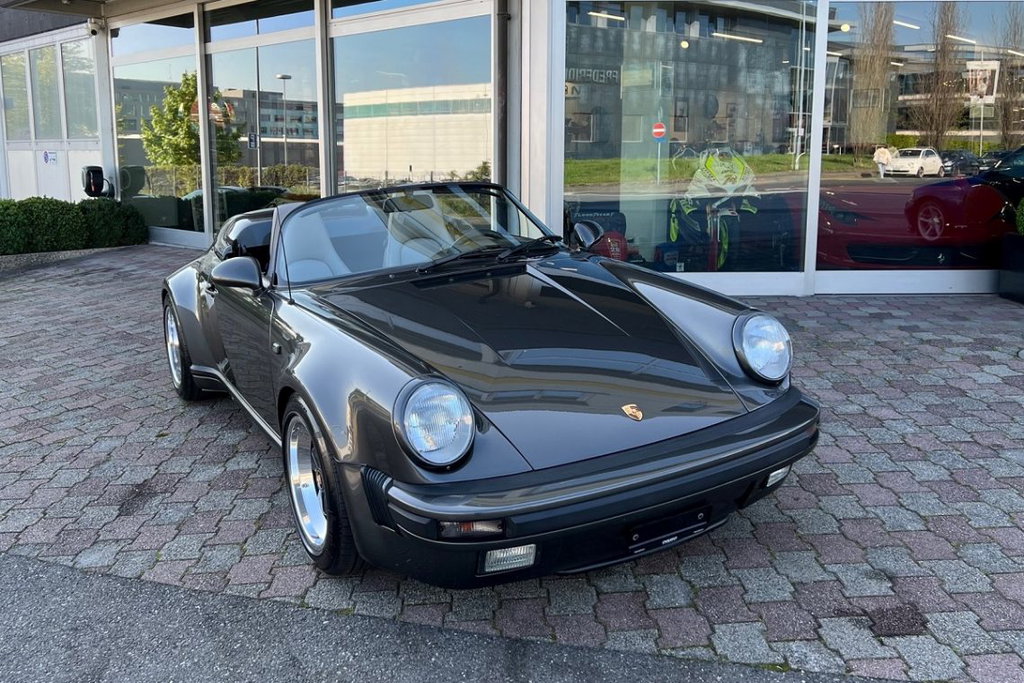 Porsche 911 Carrera 3.2 Speedster