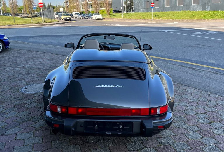 Porsche 911 Carrera 3.2 Speedster