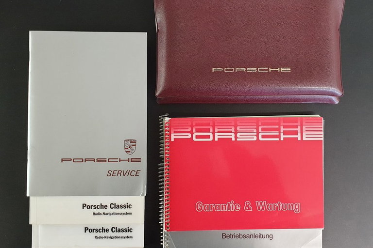 Porsche 911 Carrera 3.2 Speedster