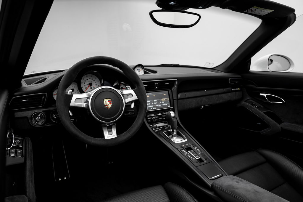 Porsche 991 Carrera 4 GTS