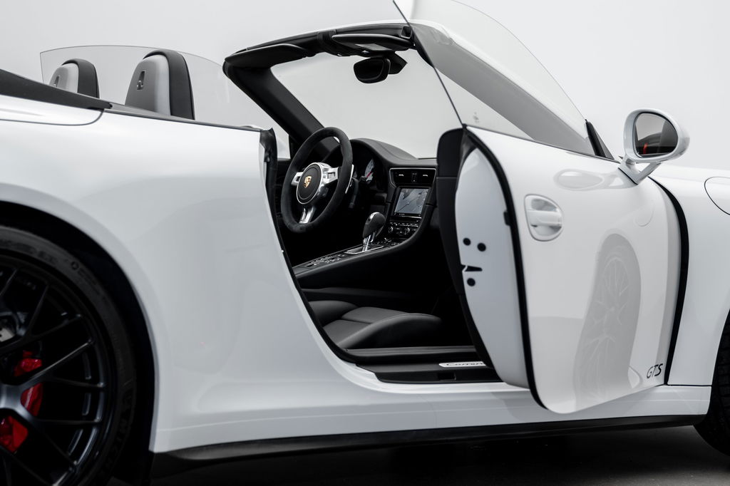 Porsche 991 Carrera 4 GTS