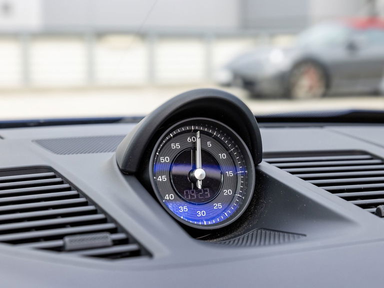 Porsche 992 Carrera 4S