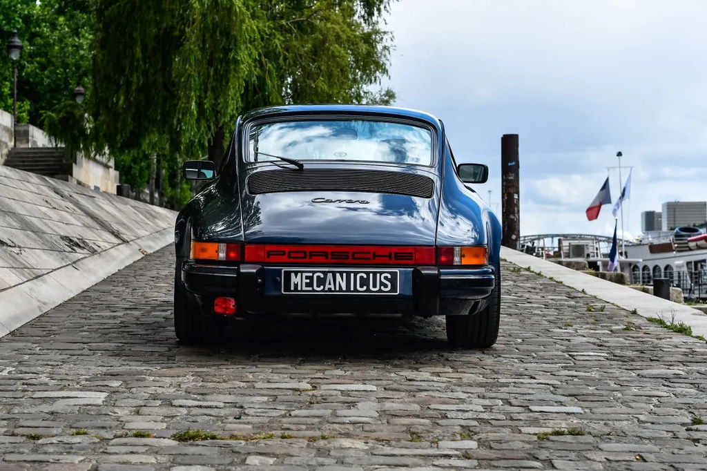 Porsche 911 Carrera 3.2