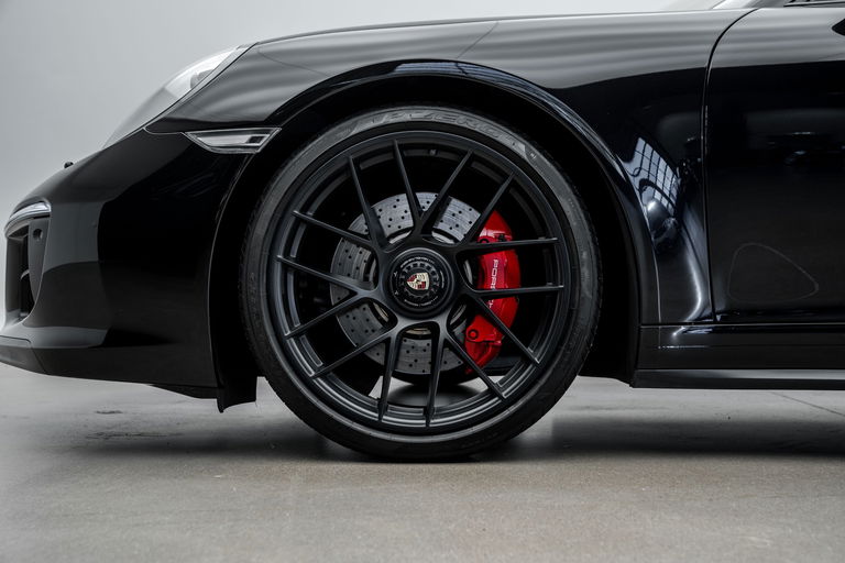 Porsche 991.2 Carrera GTS