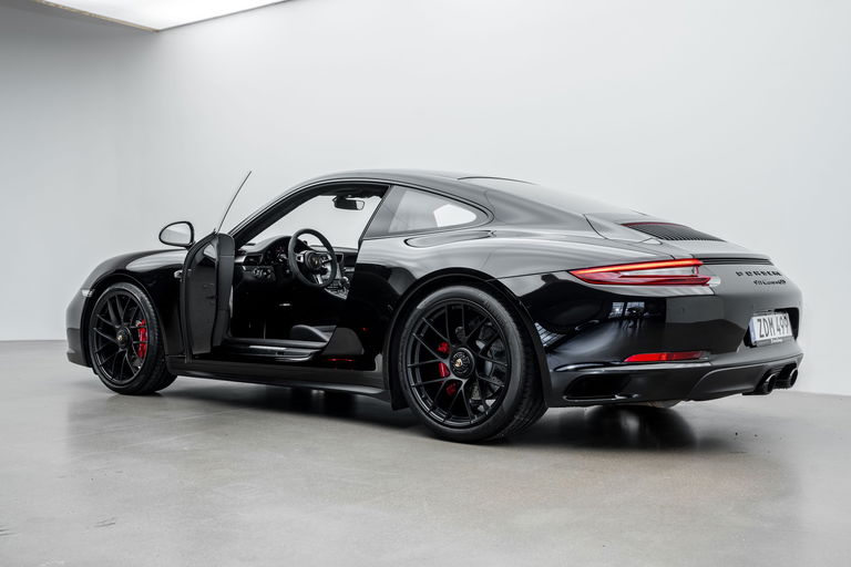 Porsche 991.2 Carrera GTS