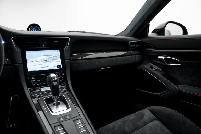 Porsche 991.2 Carrera GTS