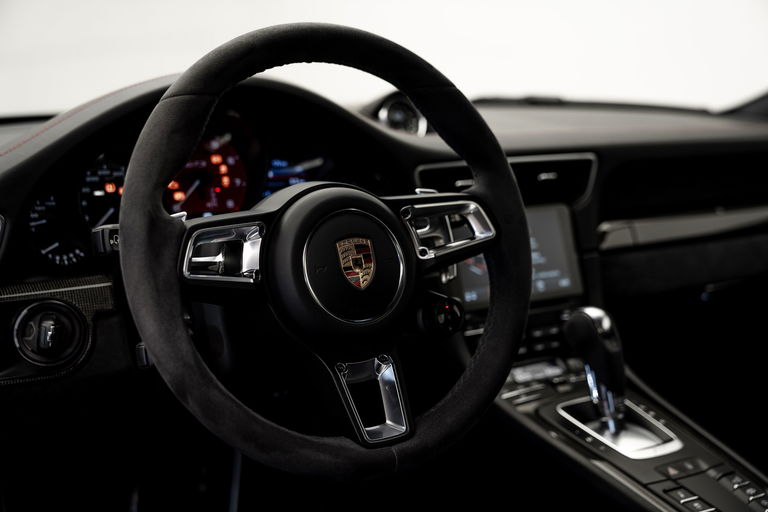 Porsche 991.2 Carrera GTS