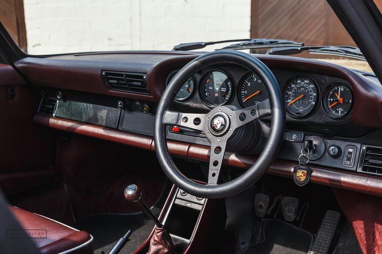 Porsche 911 Carrera 3.2