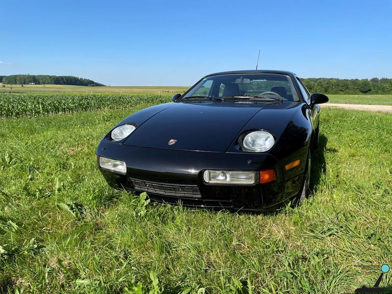 Porsche 928 GTS