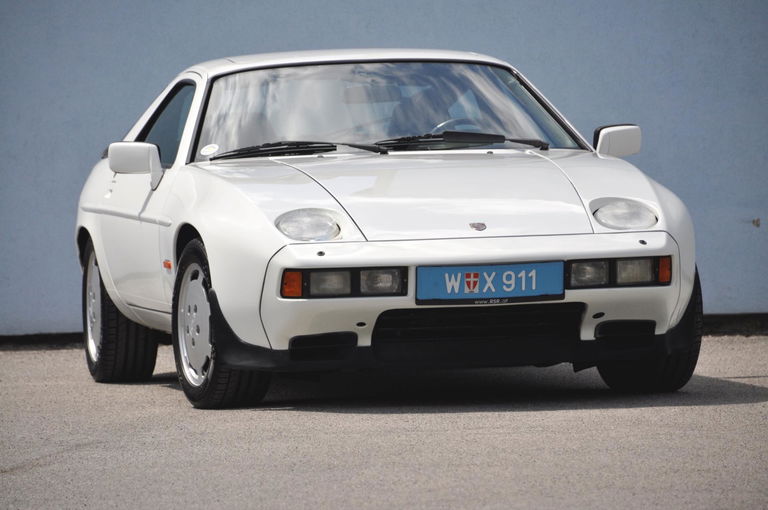 Porsche 928 S