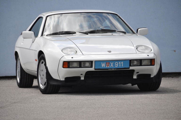 Porsche 928 S